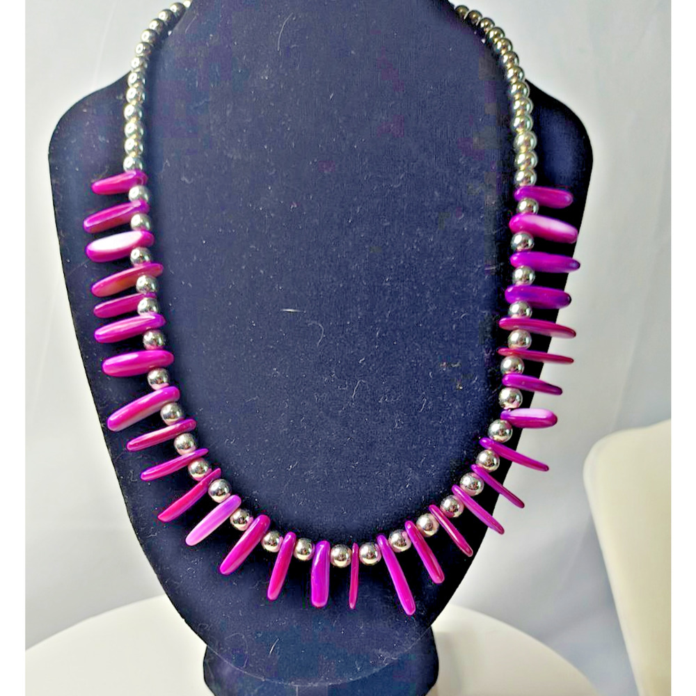 Vintage Purple Beaded Choker Necklace 1970s silver toned twist clasp 18”